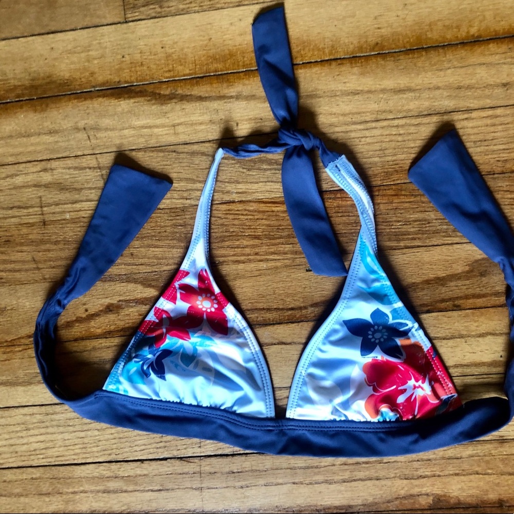 💛💜3 for $20💜💛O’Neill Floral Bikini Top